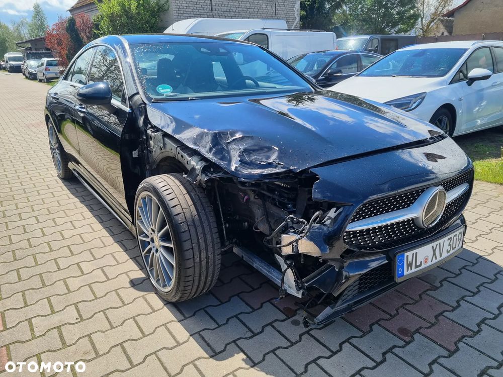 Mercedes-Benz CLA 220 4Matic 7G-DCT AMG Line - 12