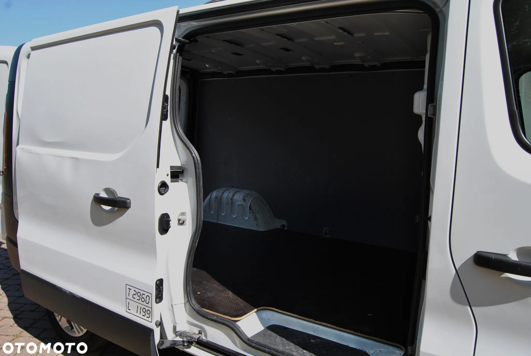 Renault Trafic - 11