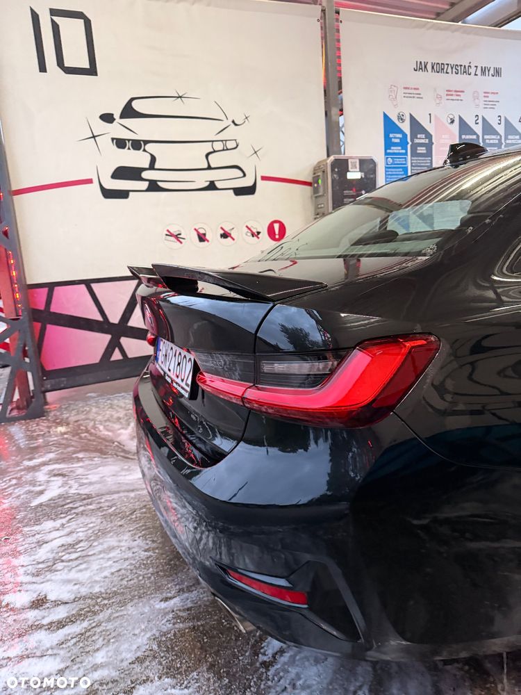 BMW Seria 3 318i - 4