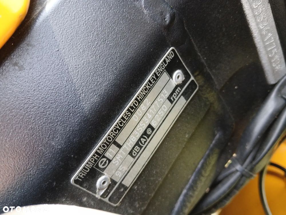 Triumph Daytona - 12