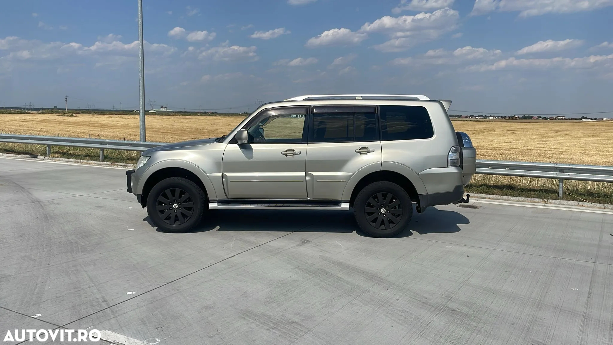 Mitsubishi Pajero LWB 3.2 DI-D Intense+ A/T - 2