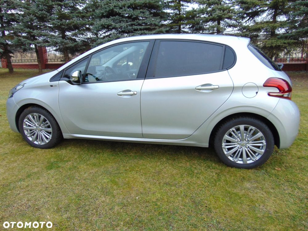 Peugeot 208 82 PureTech Style - 5