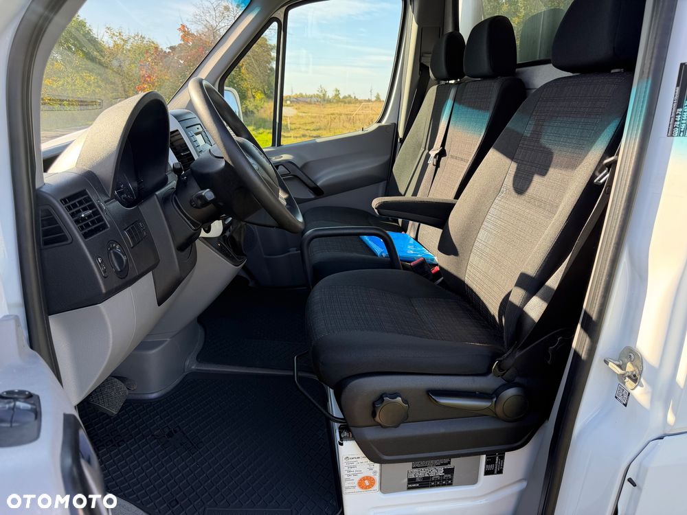 Mercedes-Benz Sprinter - 21