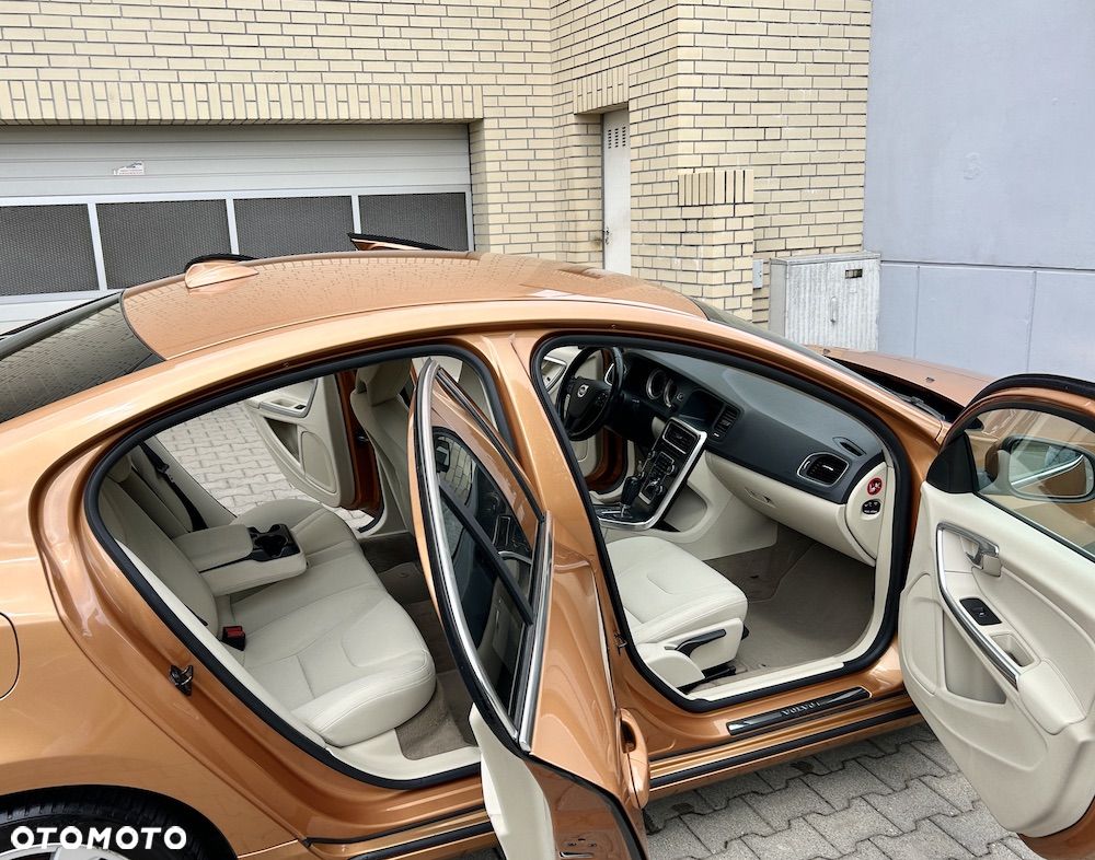 Volvo S60 - 16