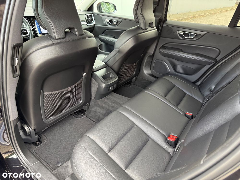 Volvo V60 B3 B DKG Momentum Pro - 18