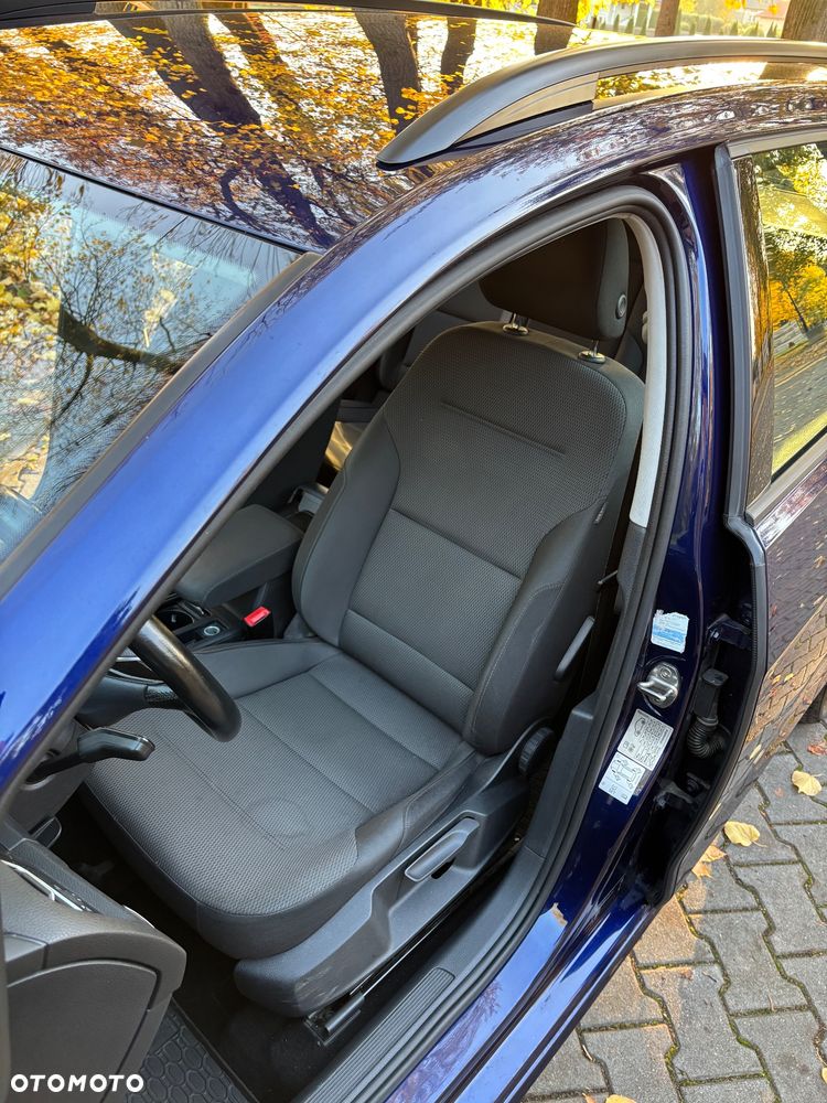 Volkswagen Golf - 16