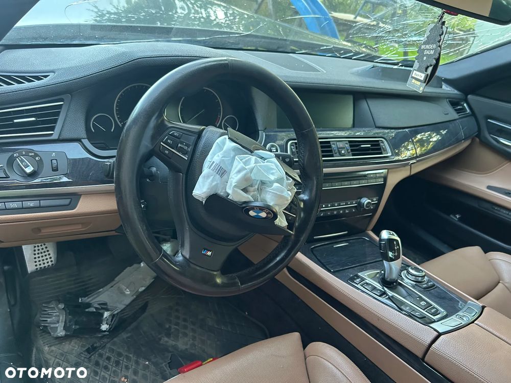BMW Seria 7 740d - 21