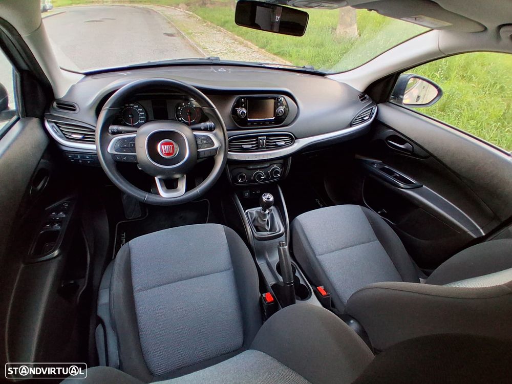 Fiat Tipo Station Wagon 1.4 Lounge - 25