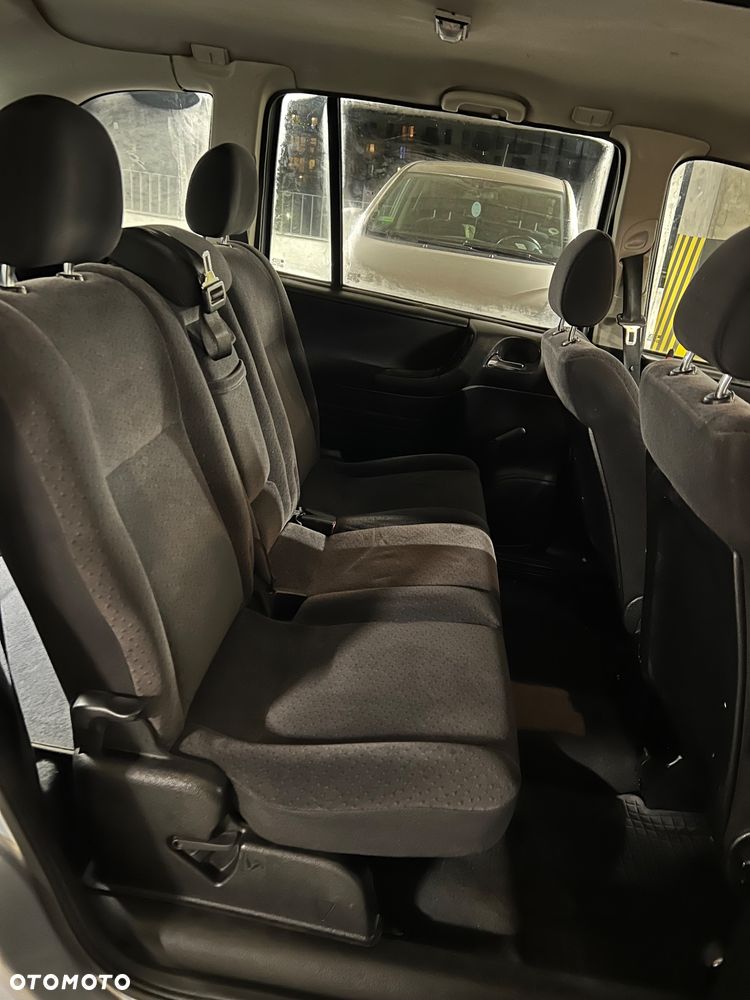 Opel Zafira - 12