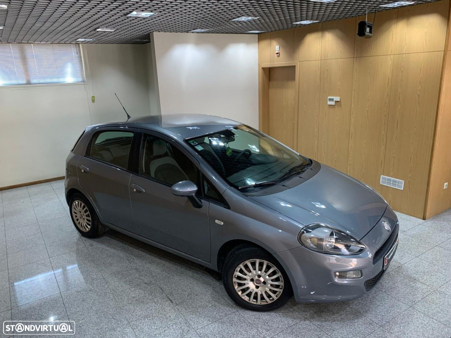 Fiat Punto 1.3 M-Jet Lounge S&S - 5