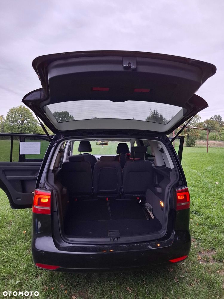 Volkswagen Touran - 8