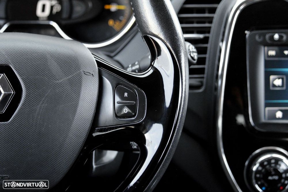 Renault Captur 1.2 TCe Exclusive EDC - 25