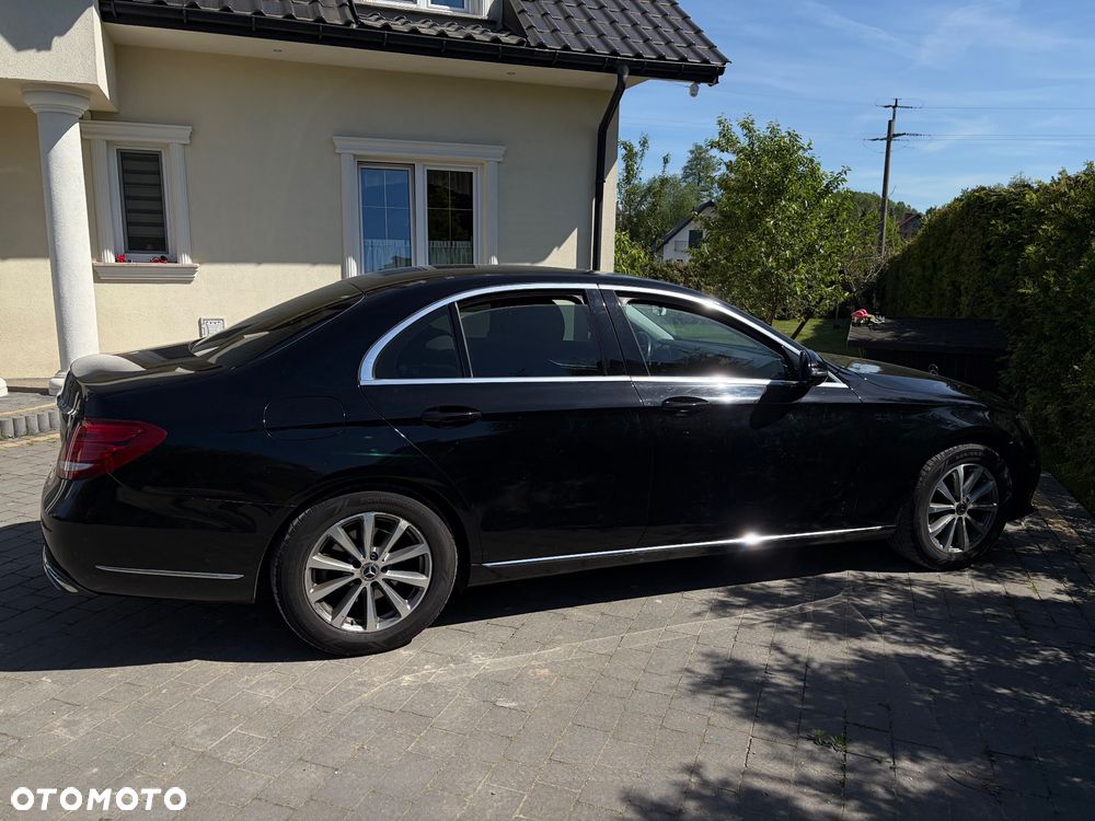 Mercedes-Benz Klasa E 220 d 9G-TRONIC - 12
