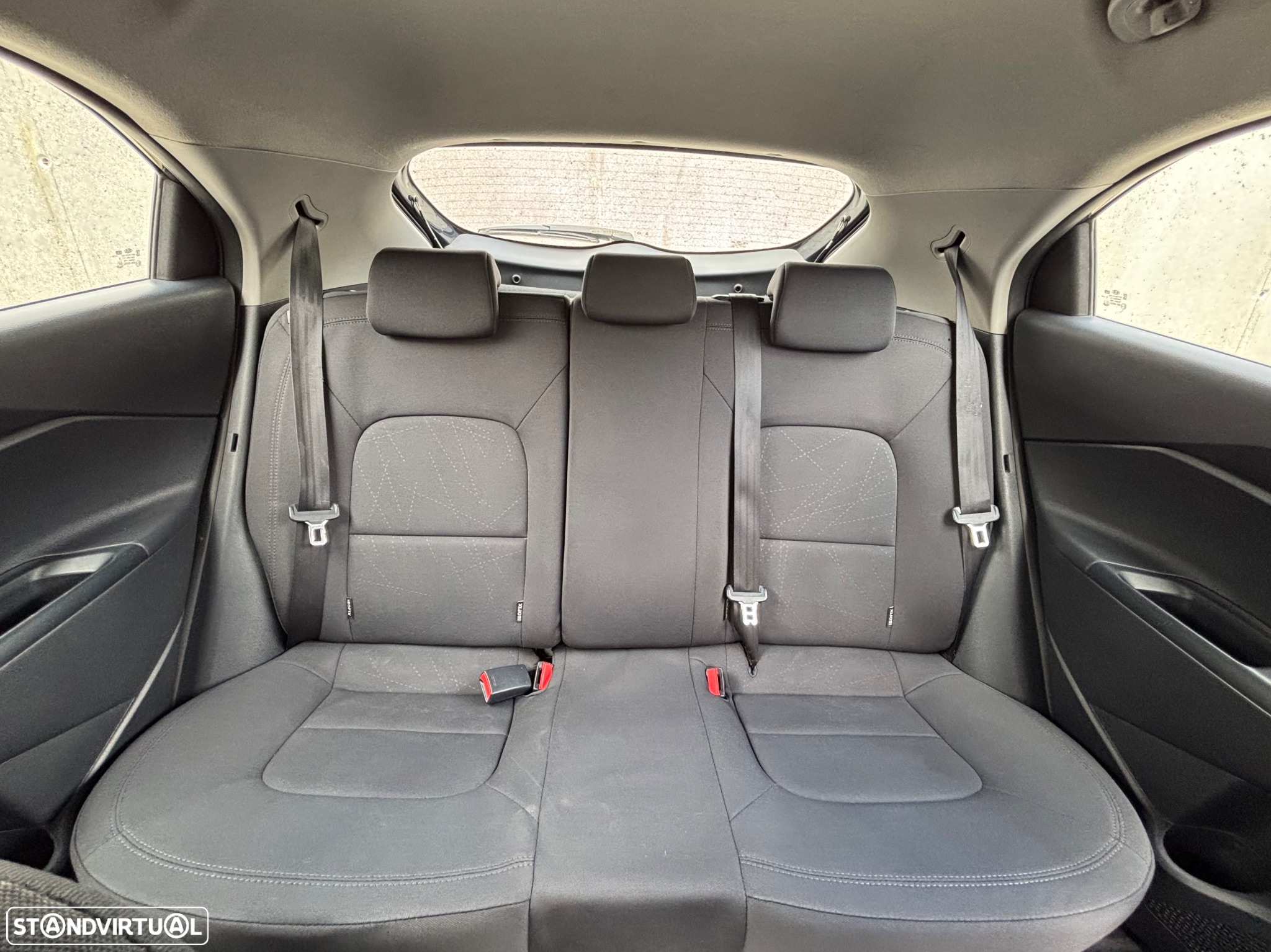 Kia Rio - 8