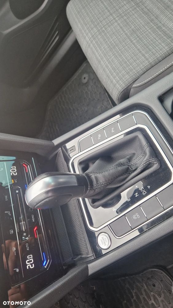 Volkswagen Passat 2.0 TDI EVO Business DSG - 18