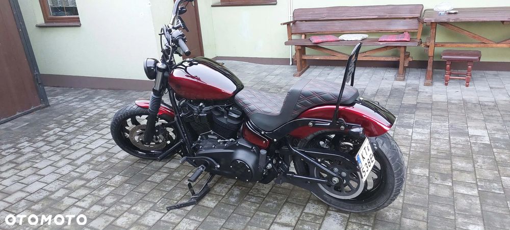 Harley-Davidson Softail Street Bob - 35