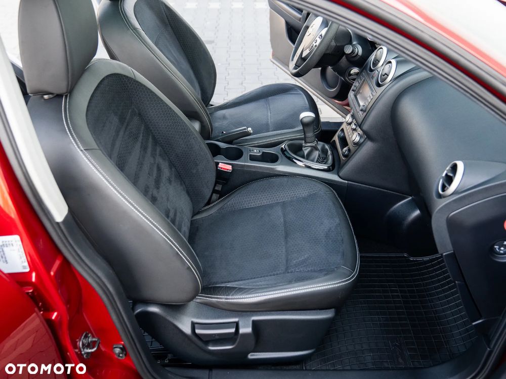 Nissan Qashqai 1.6 360 - 25