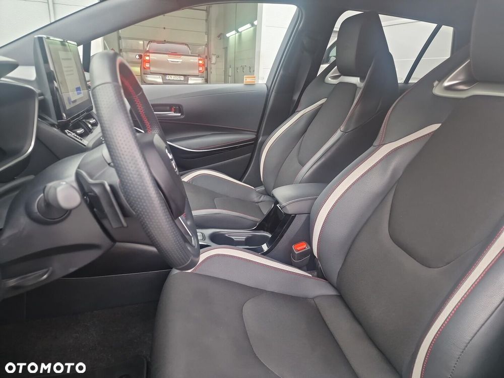 Toyota Corolla 2.0 Hybrid GR Sport Dynamic - 14