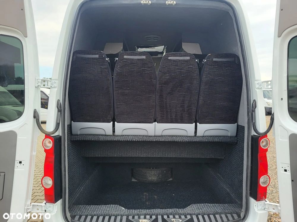 Volkswagen Crafter 24 - miejsca + 3 stojące - 9