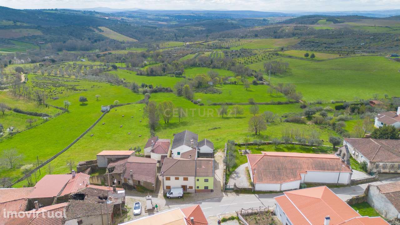 Moradia T3 a funcionar como AL, 2 T0 e 1 T1 - renovada, equipada e mob - Grande imagem: 3/37