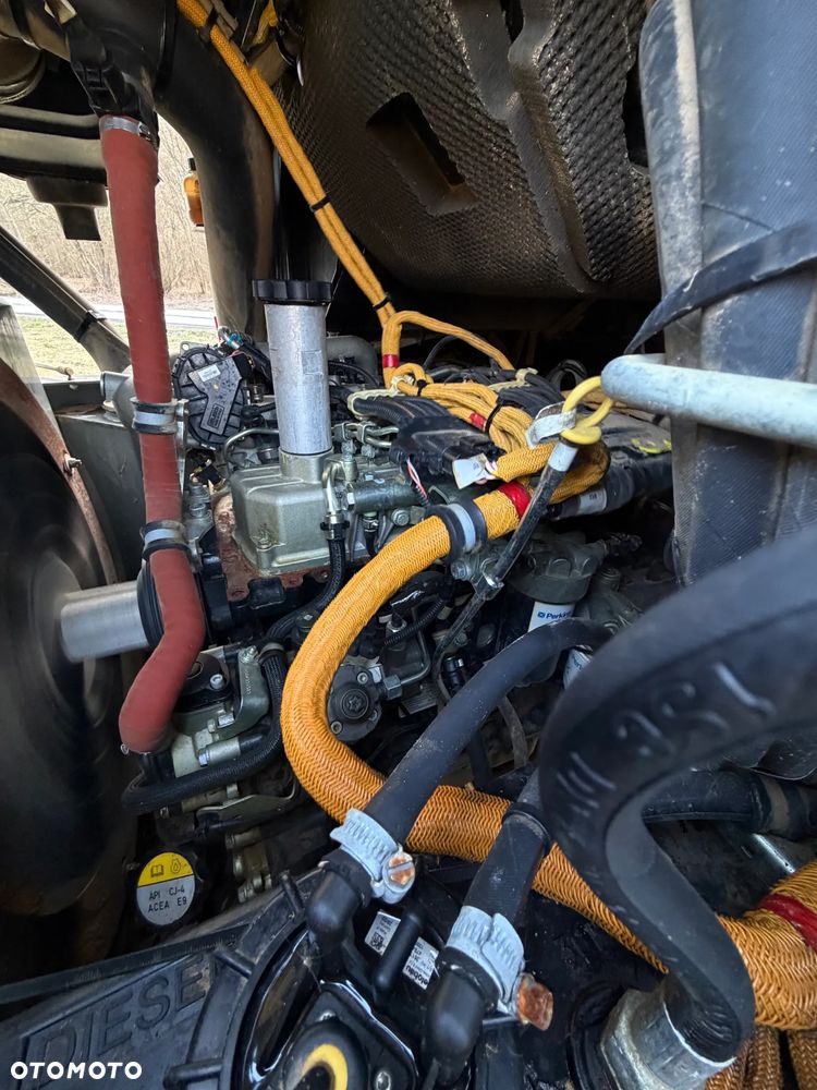 Wacker Neuson DW60 Wozidło 4x4. 6 ton ładowność z Pełną kabiną. Centralne smarowanie! OBROTOWA koleba 2500 mtg 2018 rok.  Jak nowe z salonu PERKINS turbo silnik. Pochodzi z Norweskiego Gospodarstwa Ziemniaczanego! Pełne sterowanie dżojstik REWERS HYDROSTATIC Ogrzewana Kabina Opony zero zużycia. Aktualna DEKRA. Kamery wysokiej jakośći! Zero luzów i wycieków. Szybka wolna jazda. Wielka Okazja - 13