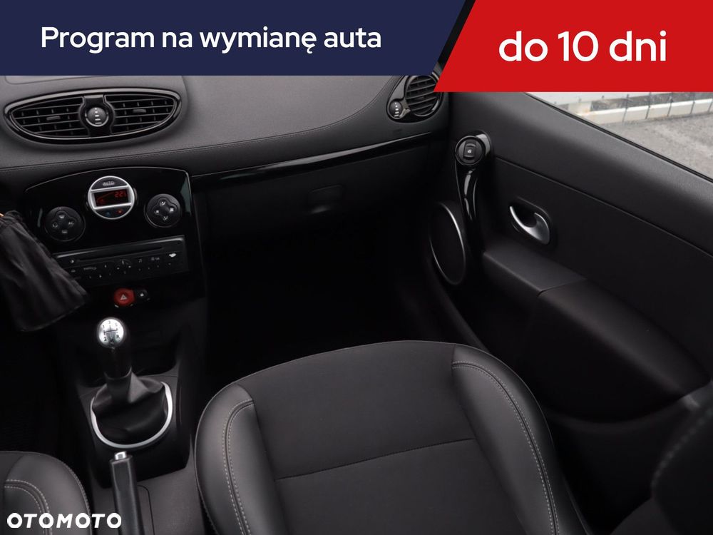 Renault Clio - 10