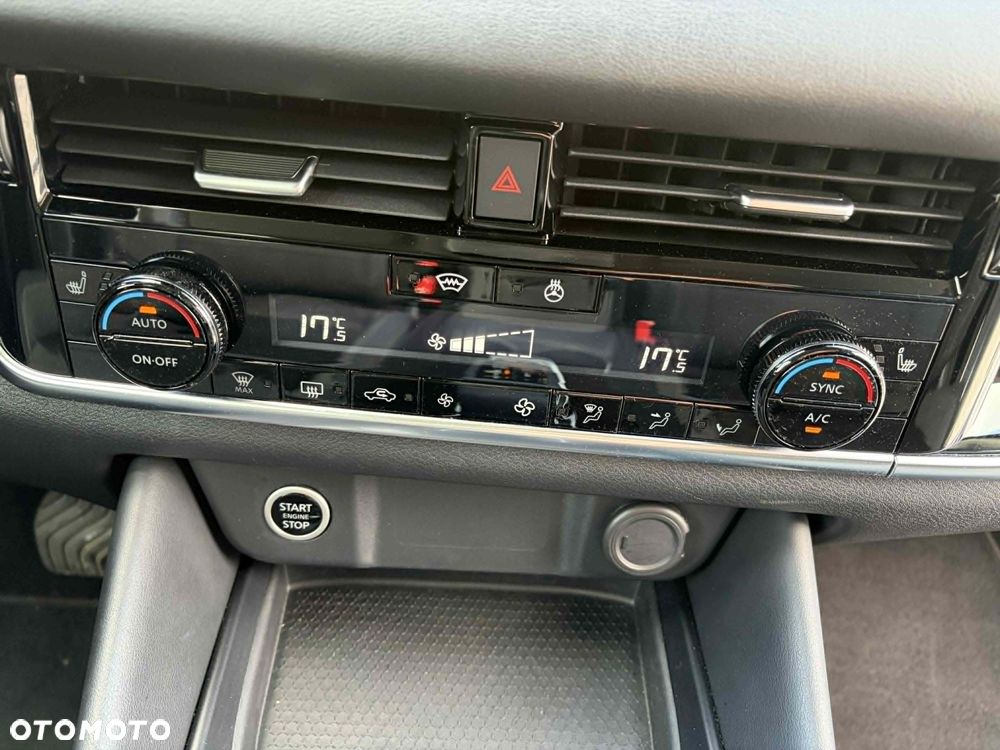 Nissan Qashqai 1.3 DIG-T MHEV N-Connecta Xtronic - 16