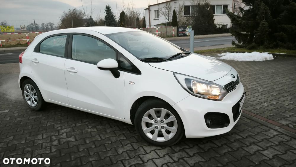 Kia Rio 1.2 Attract - 1