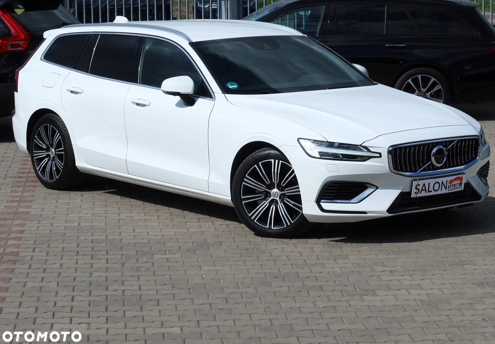 Volvo V60 T6 AWD Plug-In Hybrid Inscription - 39