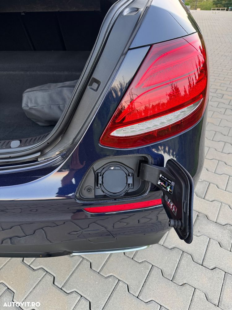 Mercedes-Benz E 300 de 9G-TRONIC AMG Line - 10