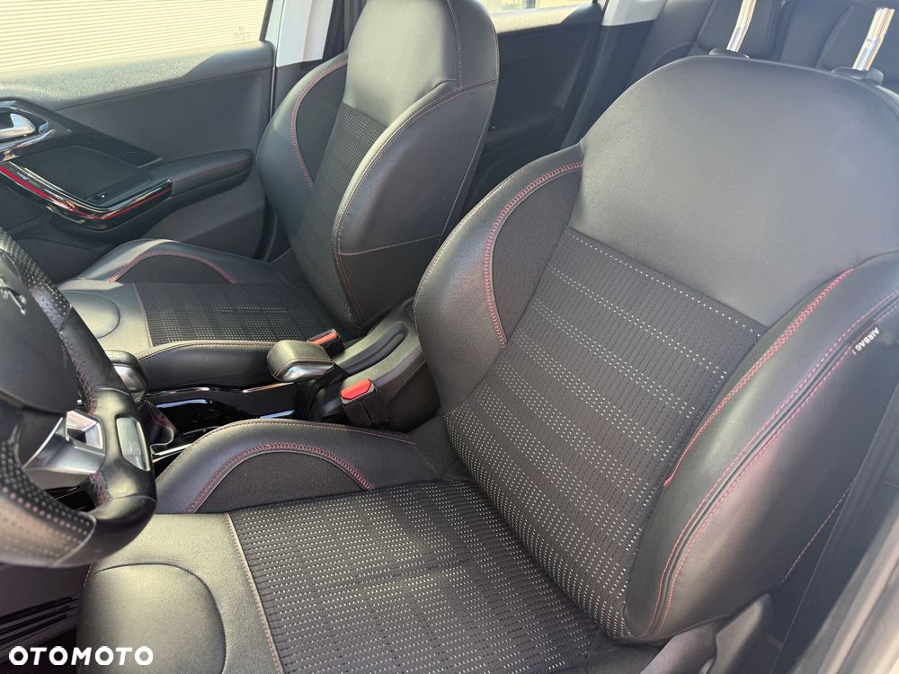 Peugeot 2008 PureTech 130 Stop&Start GT-Line Edition - 14