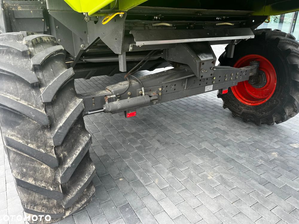 Claas MEGA 360 - 23