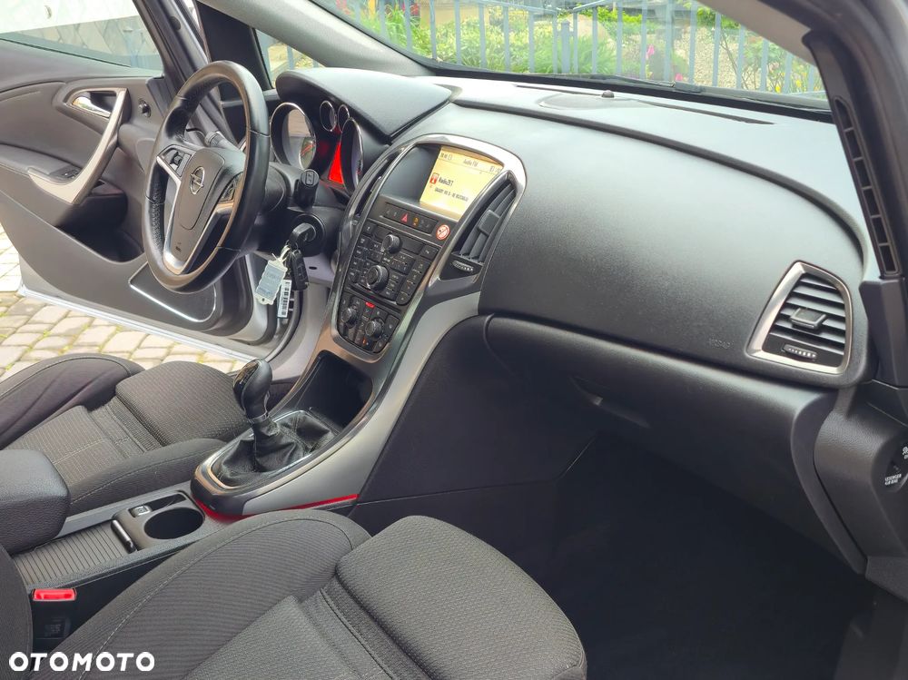 Opel Astra 1.4 Turbo Cosmo - 33