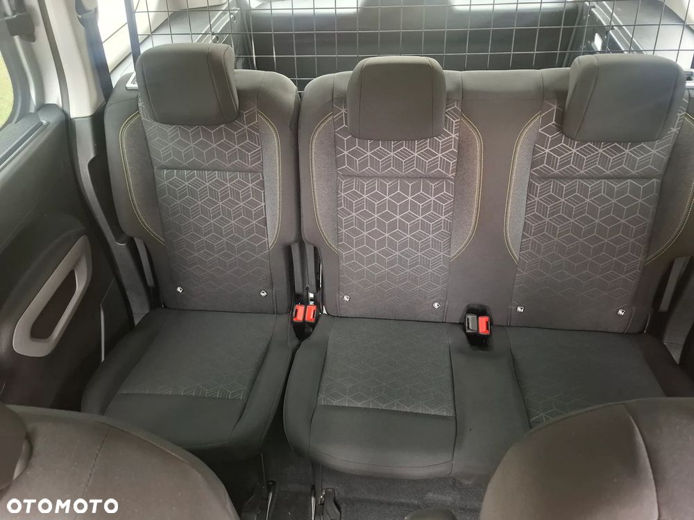 Peugeot Rifter - 26
