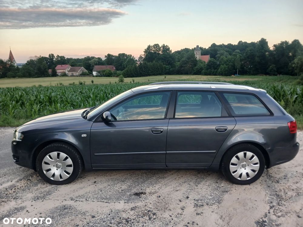 Audi A4 Avant - 4