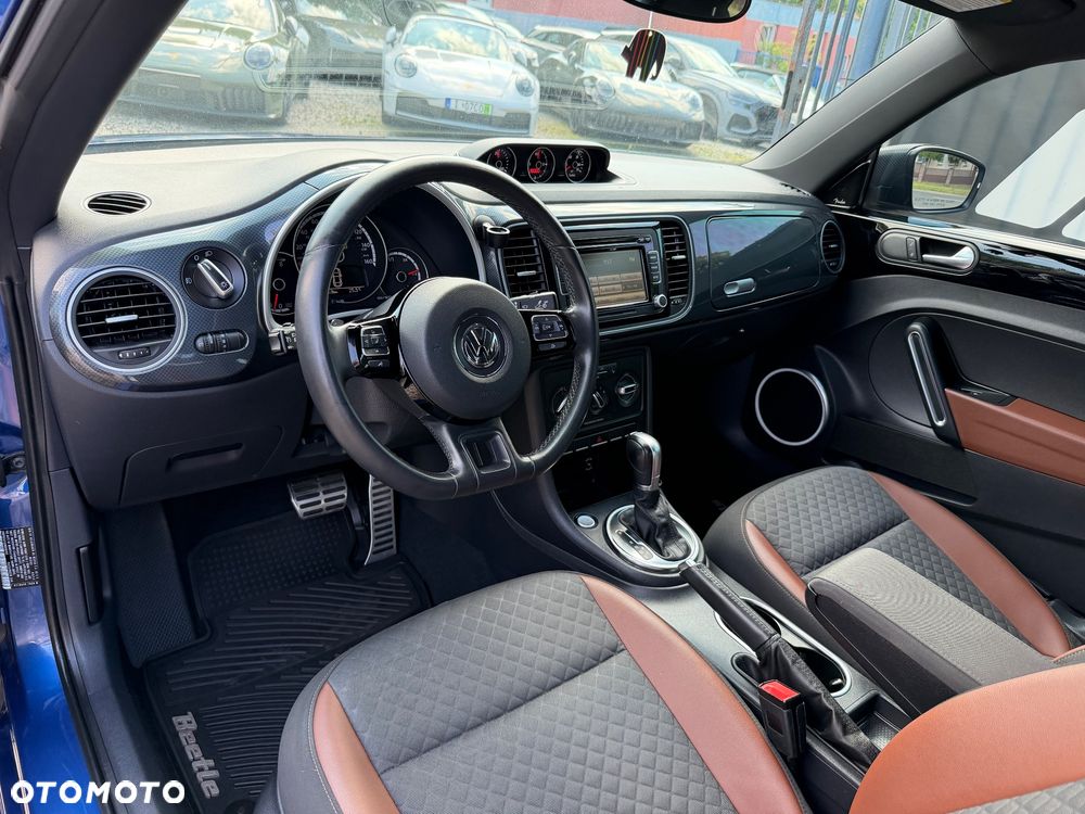 Volkswagen New Beetle - 14