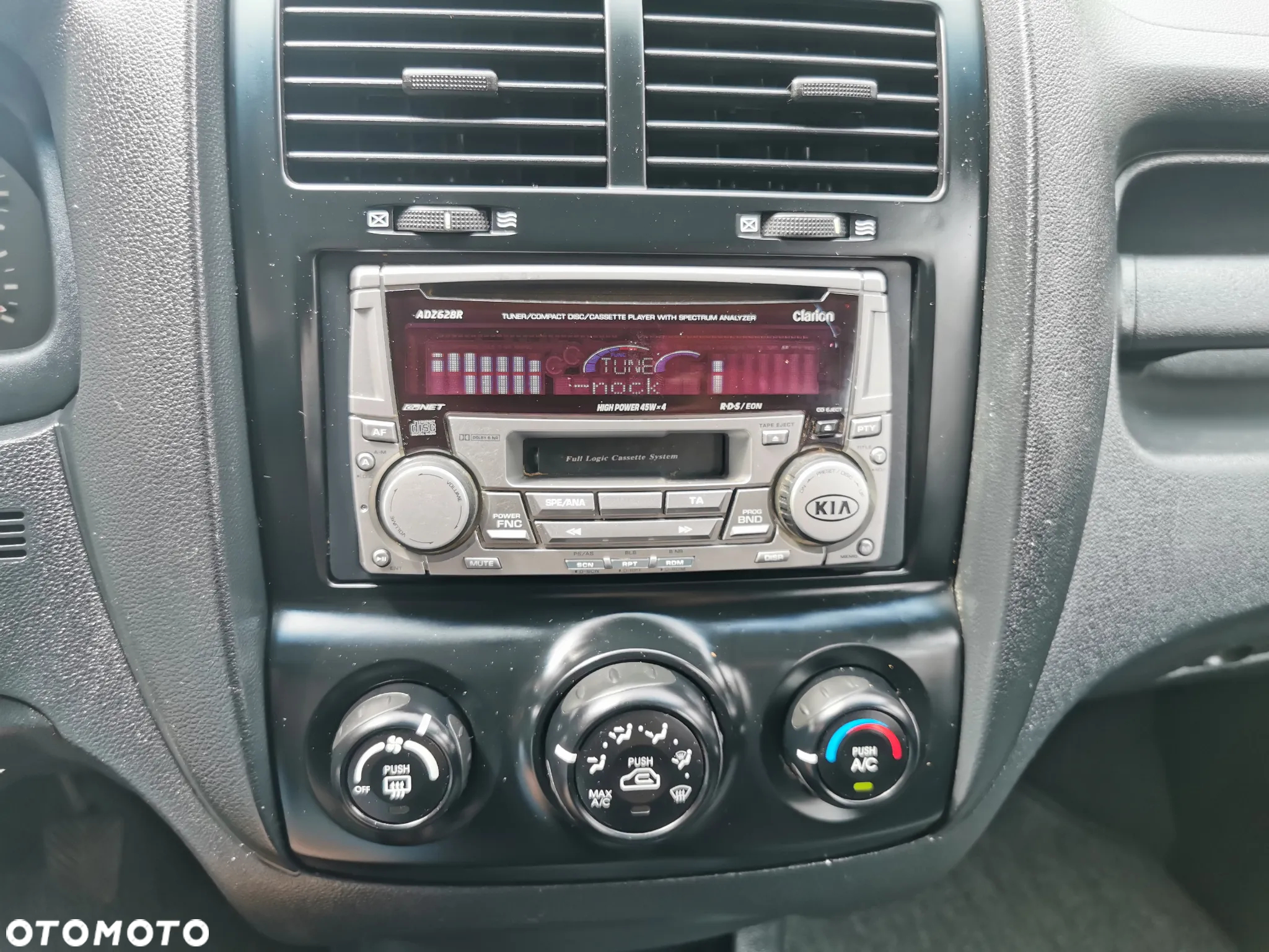 Kia Sportage 2.0 Tour + - 13