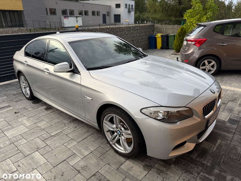 BMW Seria 5 525d xDrive - 16