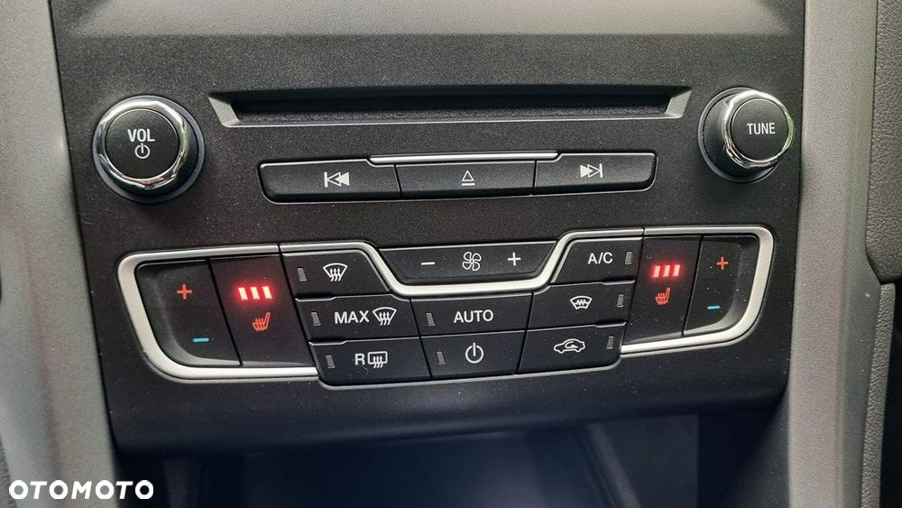 Ford Mondeo - 22