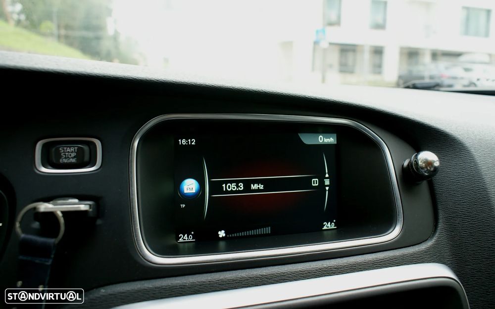 Volvo V40 2.0 D3 VOR - 14