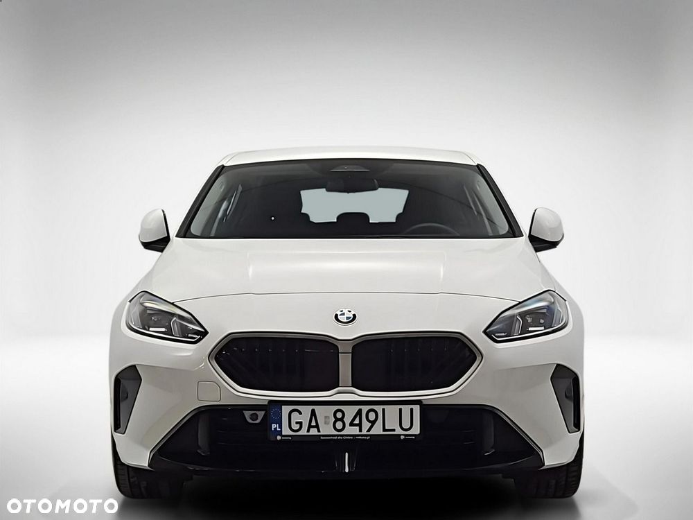 BMW Seria 1 120 mHEV - 9
