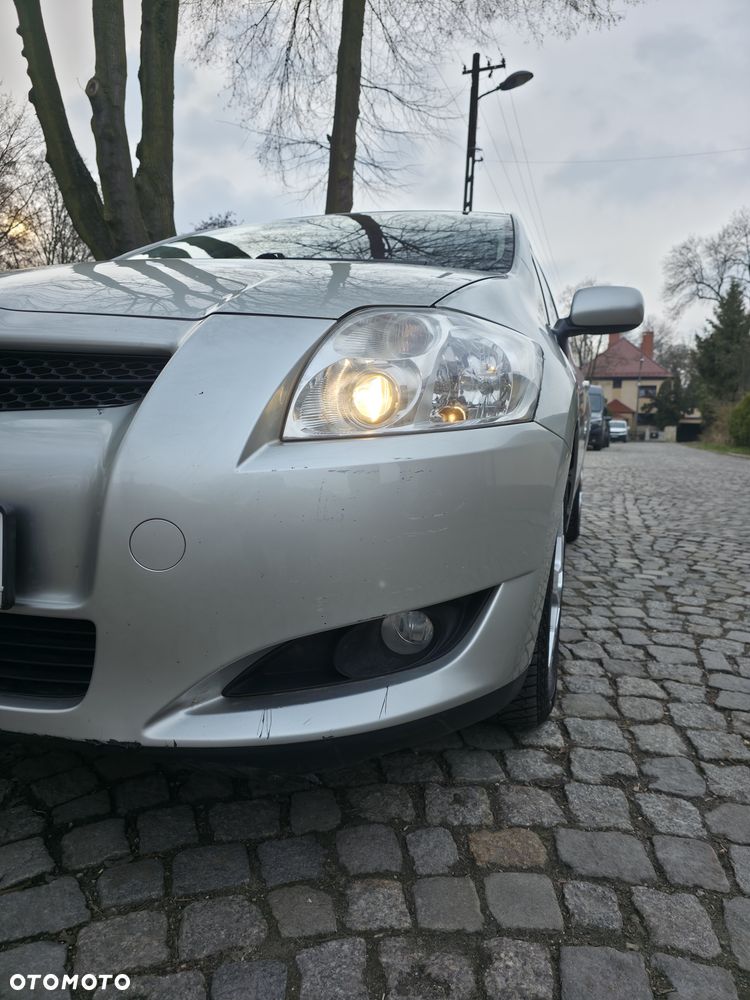 Toyota Auris 1.4 D-4D Premium - 8