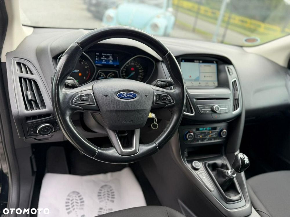 Ford Focus - 12