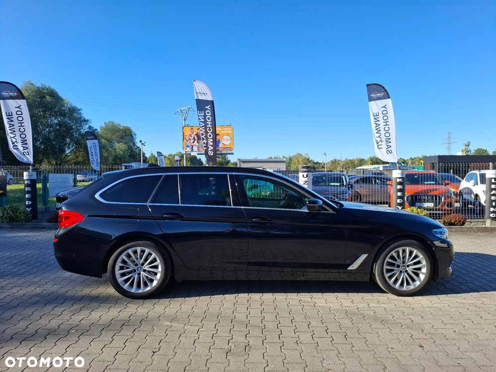 BMW Seria 5 518d Luxury Line - 30
