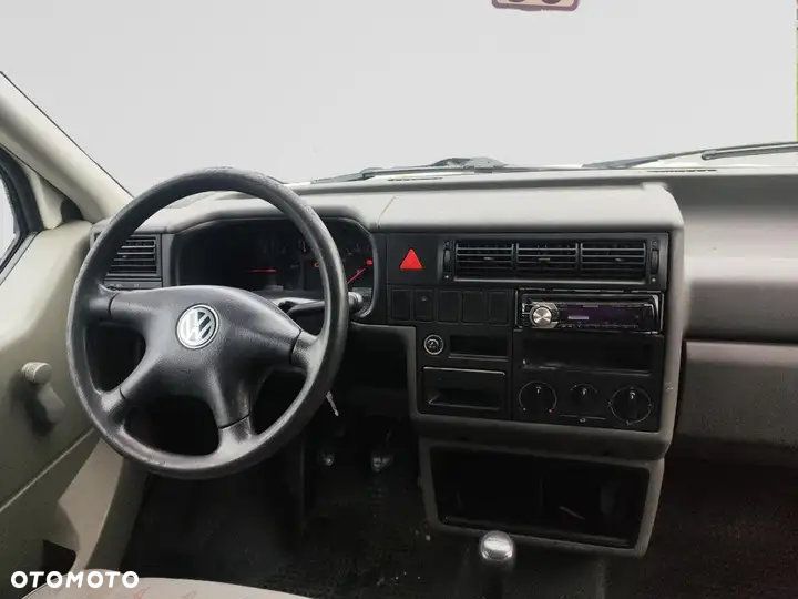 Volkswagen Transporter - 5