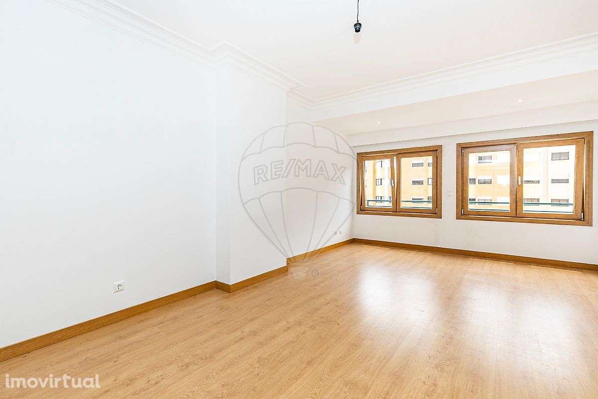 Apartamento T1 para arrendamento - Grande imagem: 2/21