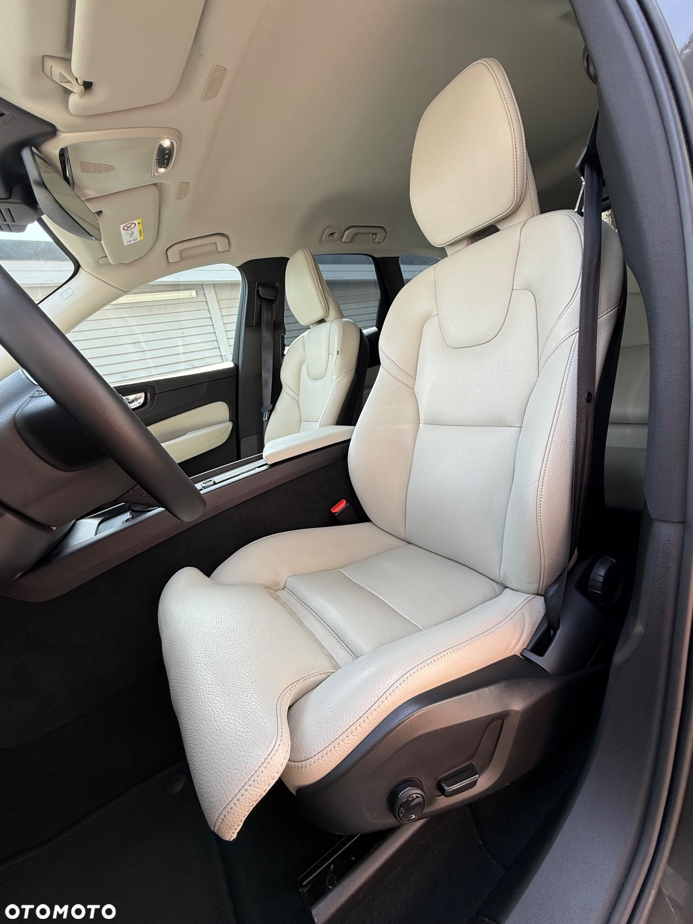 Volvo XC 60 D4 Geartronic Momentum Pro - 7