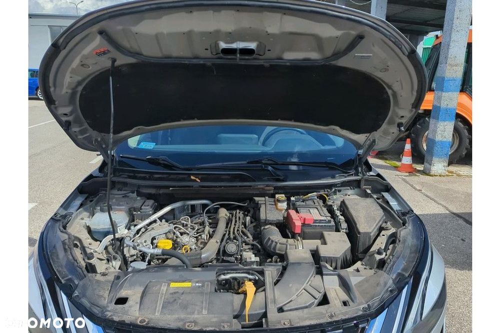 Nissan Qashqai 1.3 DIG-T mHEV N-Connecta Xtronic - 17