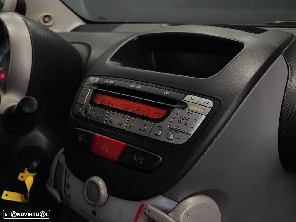 Toyota Aygo 1.0 + AC - 38