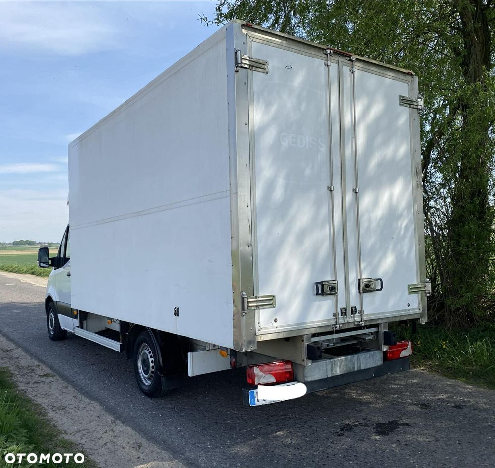 Mercedes-Benz Sprinter - 8